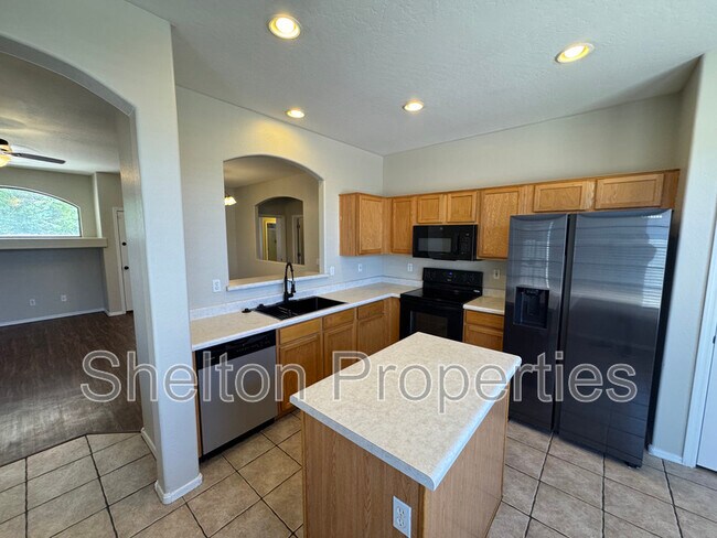 12913 W Corrine Dr El Mirage, AZ 85335 photo 2