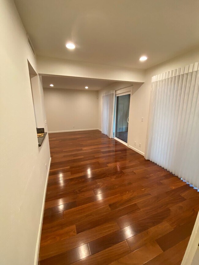 20812 4th St Saratoga, CA 95070 photo 4