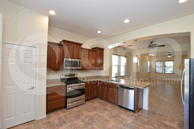 7727 S 39th Way Phoenix, AZ 85042 photo 3