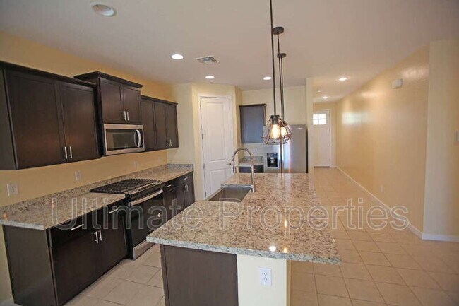 12571 W Country Club Trail Sun City, AZ 85373 photo 3