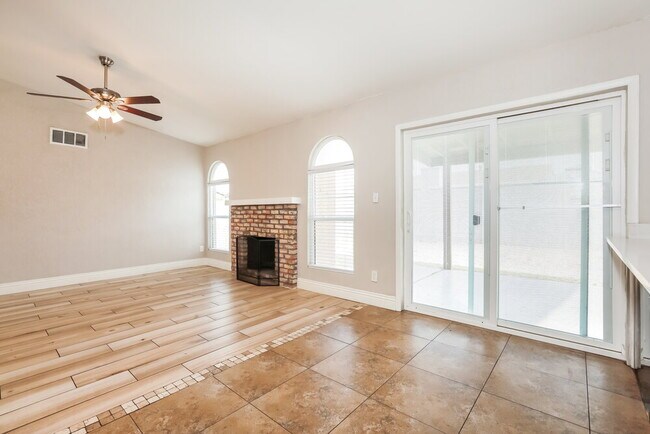 631 W Lindner Ave Mesa, AZ 85210 photo 4