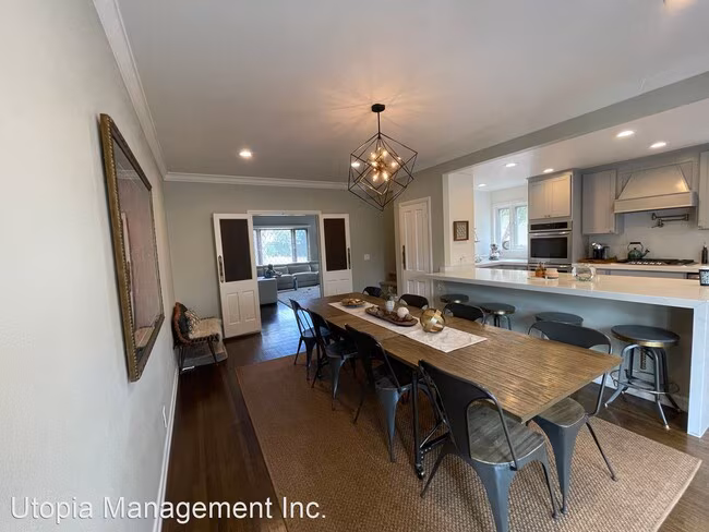 3235 Freeman St San Diego, CA 92106 photo 5
