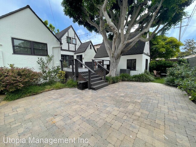 3235 Freeman St San Diego, CA 92106