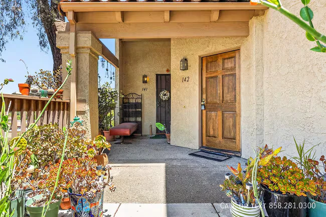 11904 Paseo Lucido San Diego, CA 92128 photo 2