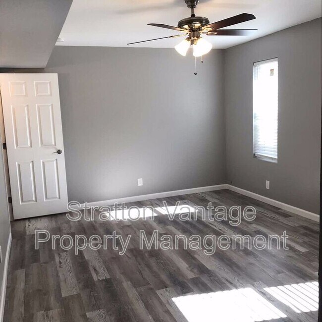 848 N Stapley Dr Mesa, AZ 85203 photo 5