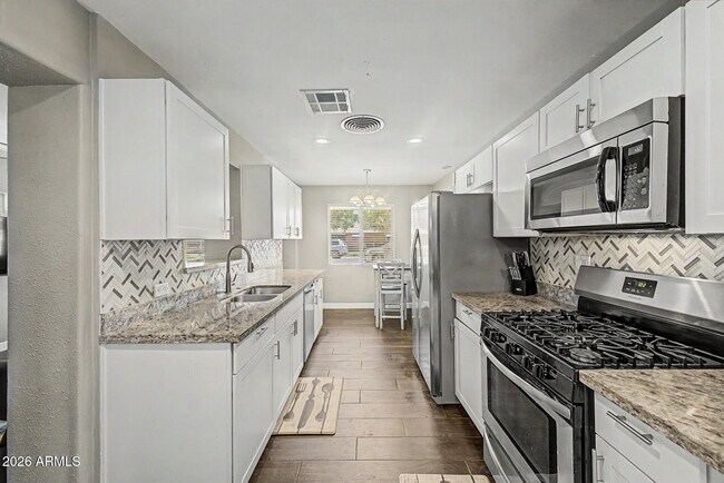 2344 W Mitchell Dr Phoenix, AZ 85015 photo 5