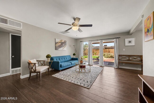 2344 W Mitchell Dr Phoenix, AZ 85015 photo 3