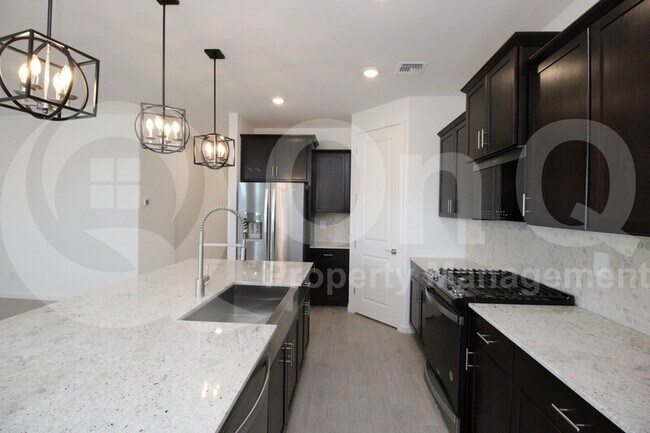 45 S 176th Dr Goodyear, AZ 85338 photo 4