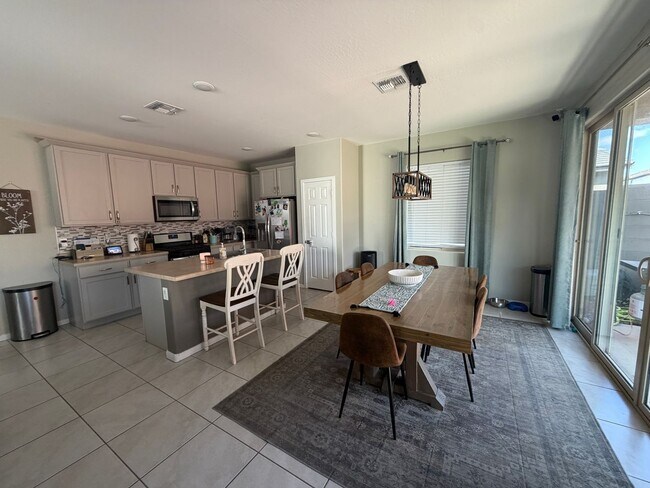 20849 W Hubbell St Buckeye, AZ 85396 photo 2