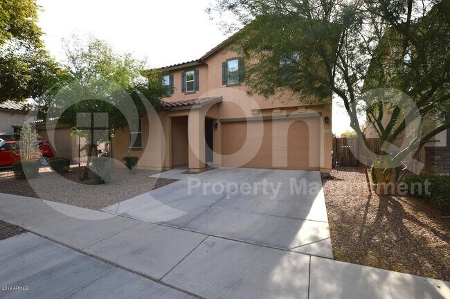 2765 S Cupertino Dr Gilbert, AZ 85295 photo 2