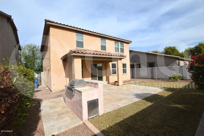 2765 S Cupertino Dr Gilbert, AZ 85295 photo 3
