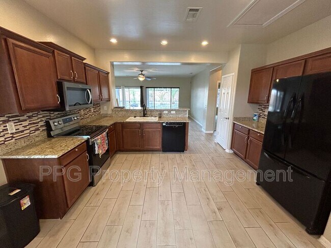 25614 W St Kateri Dr Buckeye, AZ 85326 photo 2