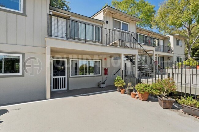 237 Picnic Ave San Rafael, CA 94901 photo 2