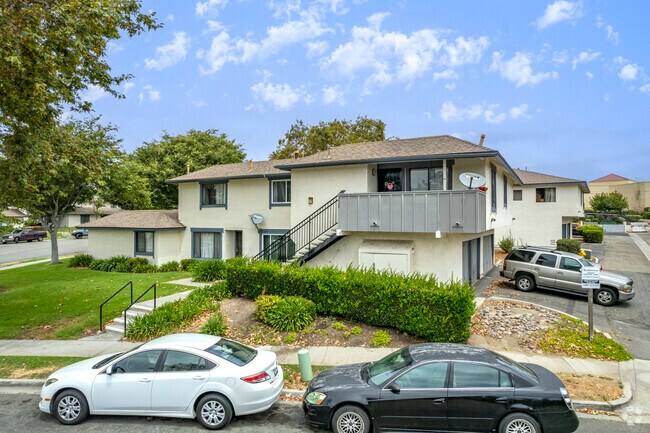 4222 Tiberon Dr Oceanside, CA 92056 photo 3