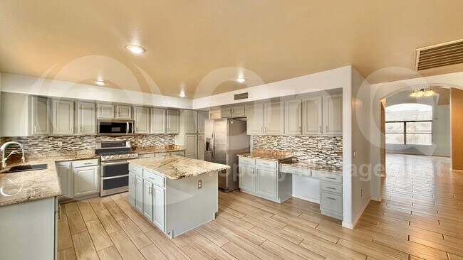 3130 W Knudsen Dr Phoenix, AZ 85027 photo 3