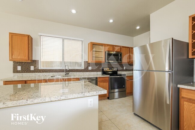 15029 W Larkspur Dr Surprise, AZ 85379 photo 5