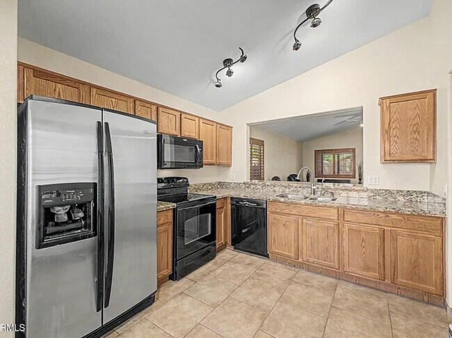 10113 E Osage Ave Mesa, AZ 85212 photo 2