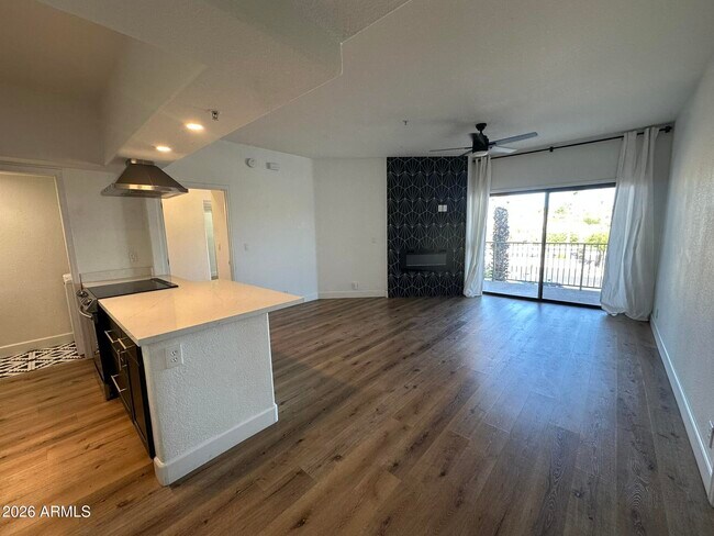 10401 N Saguaro Blvd Fountain Hills, AZ 85268 photo 2