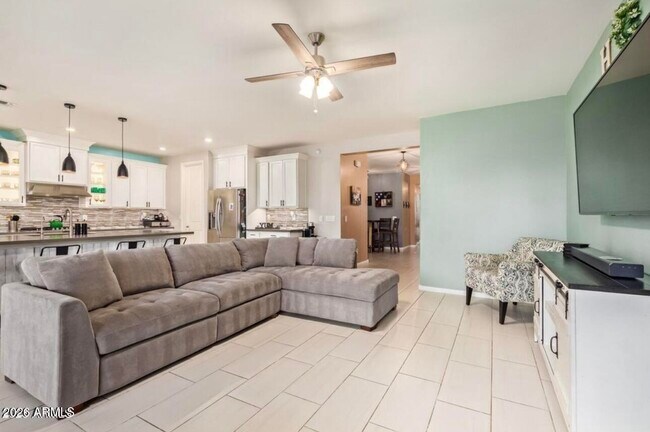 18630 W Lawrence Ln Waddell, AZ 85355 photo 5