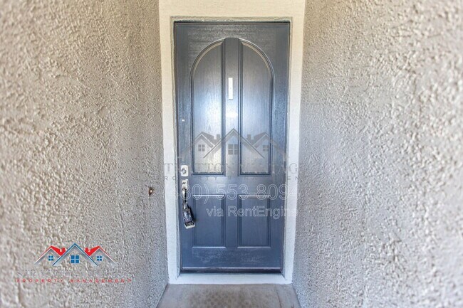 15244 W Moreland St Goodyear, AZ 85338 photo 4