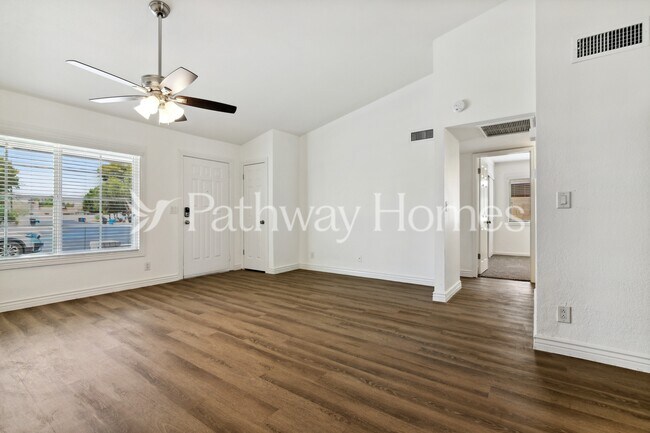 314 E Moore Ave Gilbert, AZ 85234 photo 4