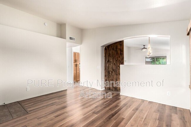 9039 E Fox St Mesa, AZ 85207 photo 3