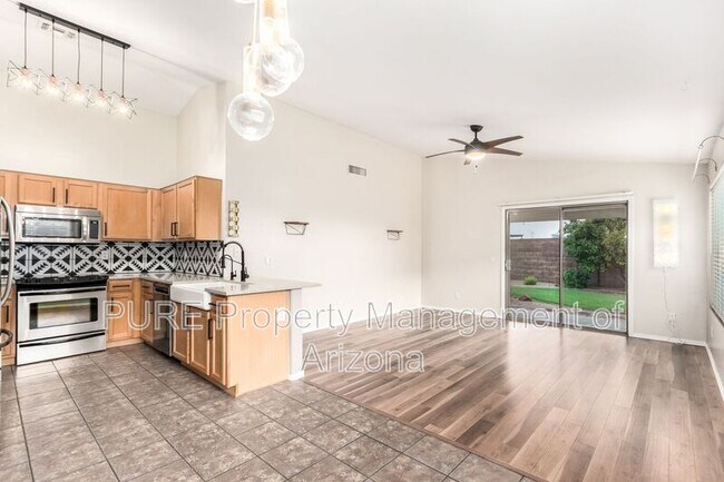 9039 E Fox St Mesa, AZ 85207 photo 4