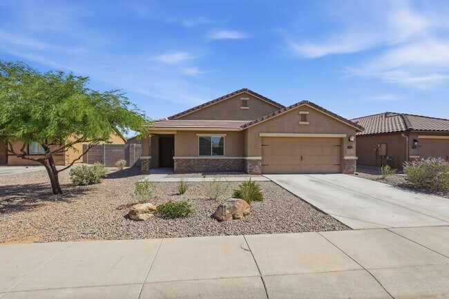 4Bedroom 2 Bath Single Family Home! photo 2