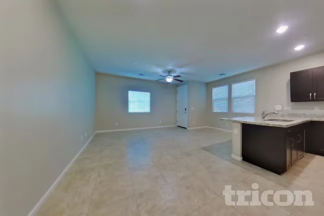 12586 W Mazatzal Dr Peoria, AZ 85383 photo 5
