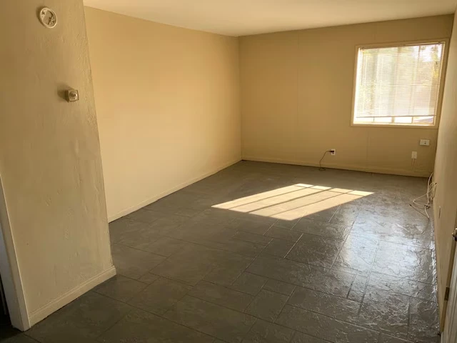 127 W Fig St Fallbrook, CA 92028 photo 2