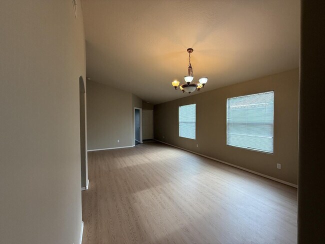 25214 W Clanton Ave Buckeye, AZ 85326 photo 4