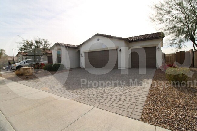 18029 W Elizabeth Ave Goodyear, AZ 85338 photo 2