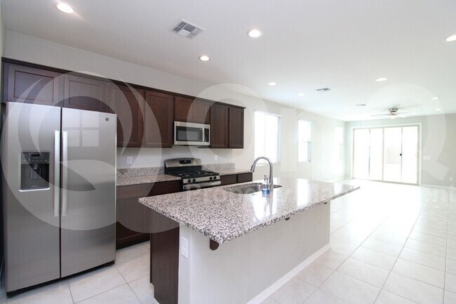 18029 W Elizabeth Ave Goodyear, AZ 85338 photo 4