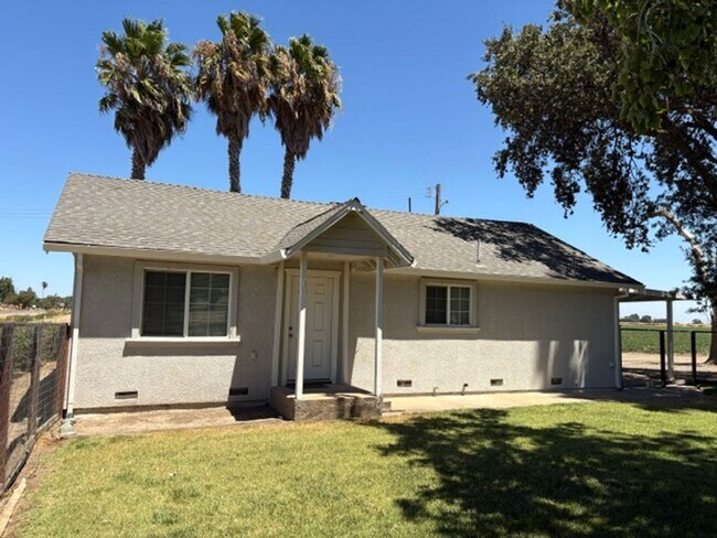 19624 Alder Ave Tracy, CA 95304 photo 2