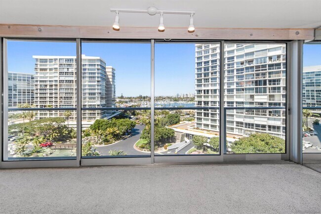 1780 Avenida Del Mundo Coronado, CA 92118