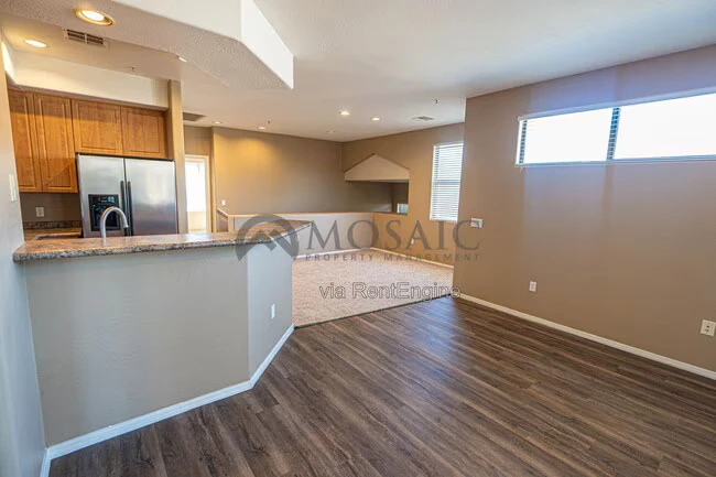 705 W Queen Creek Rd Chandler, AZ 85248 photo 4