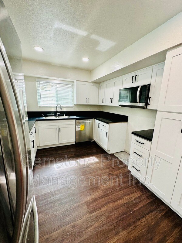 5233 Countryside Dr San Diego, CA 92115 photo 4