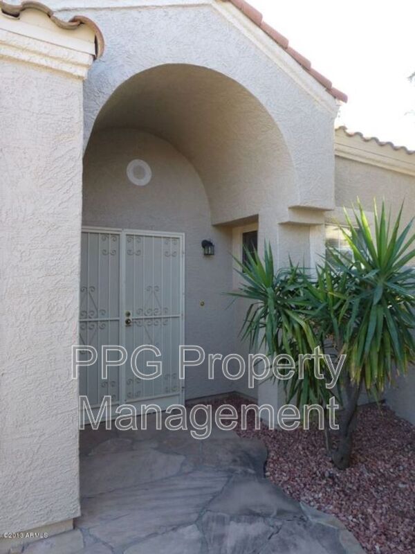 317 W Sumerset Dr Phoenix, AZ 85023 photo 2