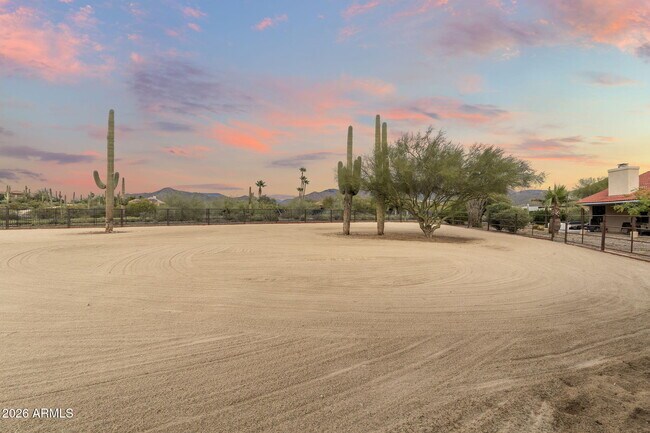 40816 N Fleming Springs Rd Cave Creek, AZ 85331 photo 4