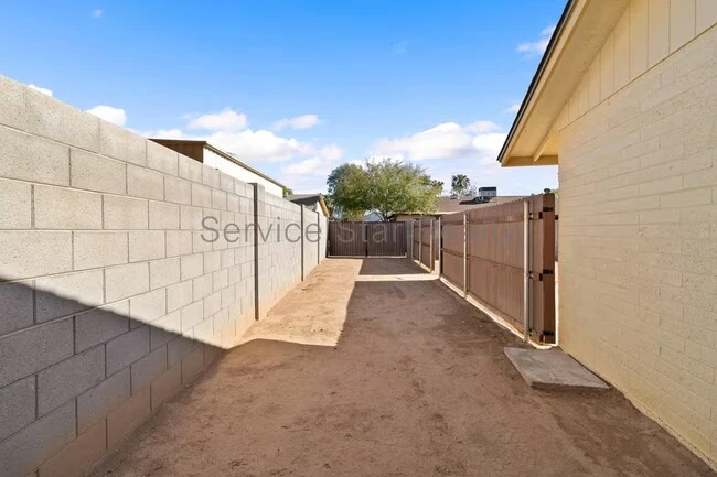 713 W Alamo Dr Chandler, AZ 85225 photo 4