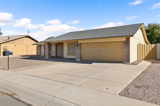 713 W Alamo Dr Chandler, AZ 85225 photo 2