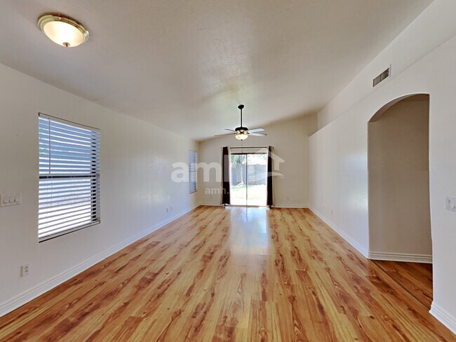 9107 E Fairfield St Mesa, AZ 85207 photo 5