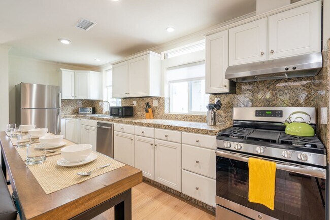 1236 Summit Ave Encinitas, CA 92007 photo 3
