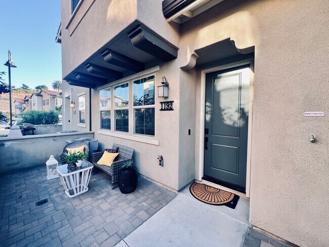 1192 Delpy View Point Vista, CA 92084 photo 2