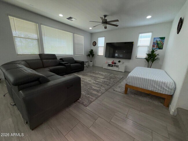 31852 N 125th Ln Peoria, AZ 85383 photo 3