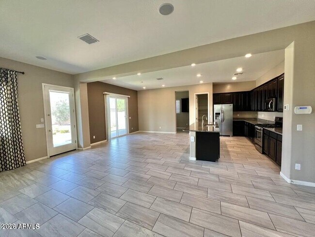 25236 N 106th Dr Peoria, AZ 85383 photo 4