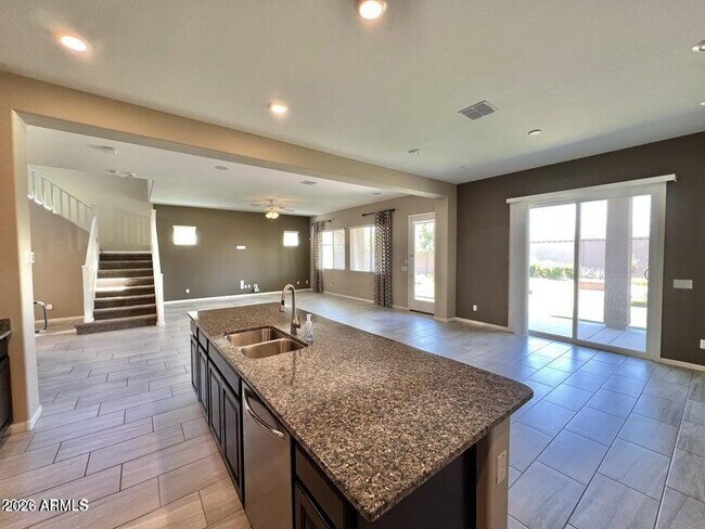25236 N 106th Dr Peoria, AZ 85383 photo 3