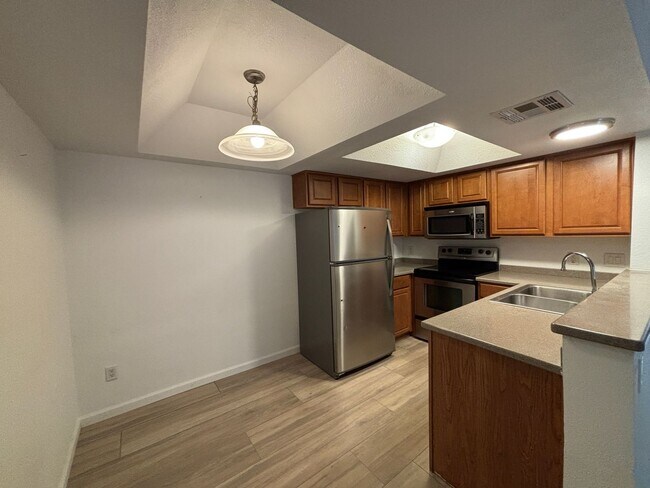 1720 E Thunderbird Rd Phoenix, AZ 85022 photo 3