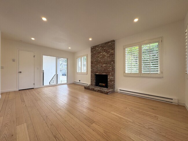 229 Bryant St Palo Alto, CA 94301 photo 5