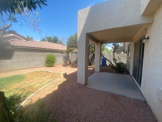 2484 S Marble St Gilbert, AZ 85295 photo 4